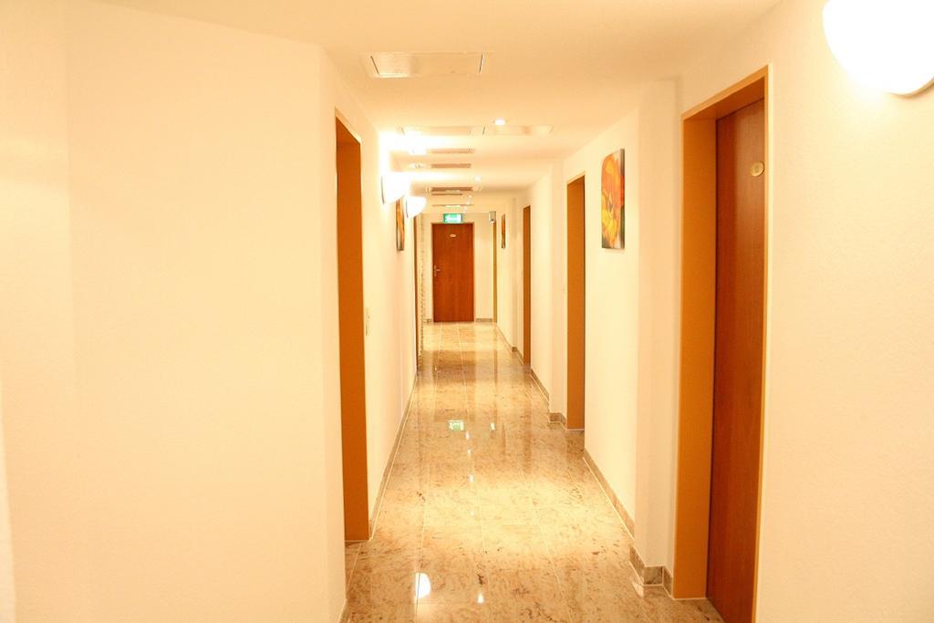 Hotel Erlenbacher Hof Бад-Гомбург-фор-дер-Гее Екстер'єр фото