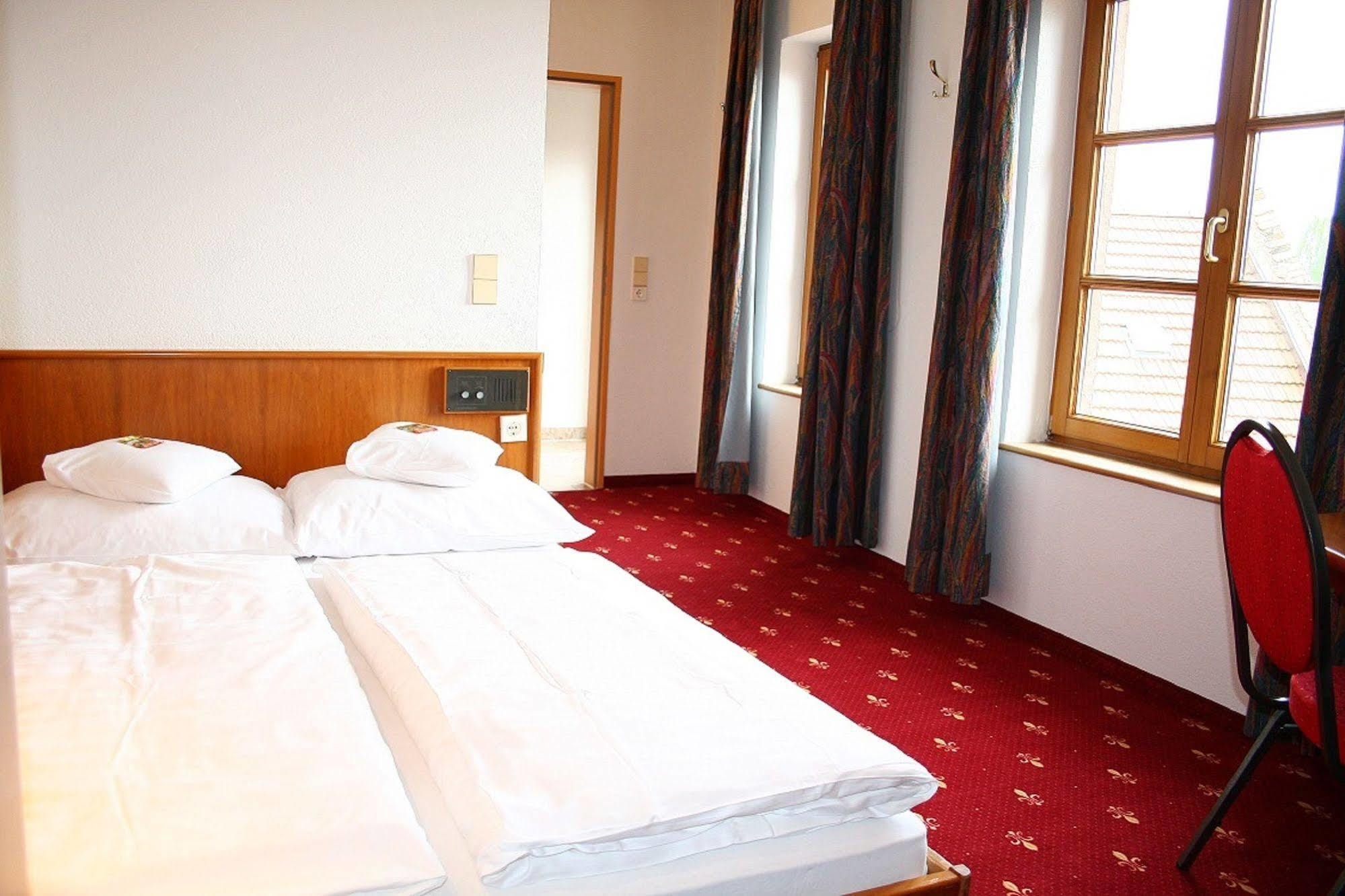 Hotel Erlenbacher Hof Бад-Гомбург-фор-дер-Гее Екстер'єр фото
