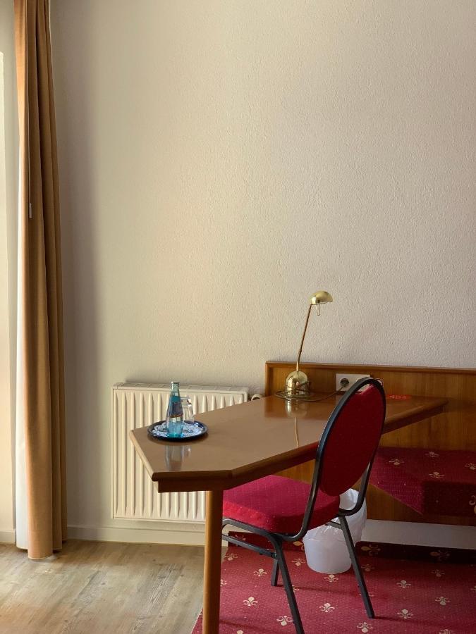 Hotel Erlenbacher Hof Бад-Гомбург-фор-дер-Гее Екстер'єр фото
