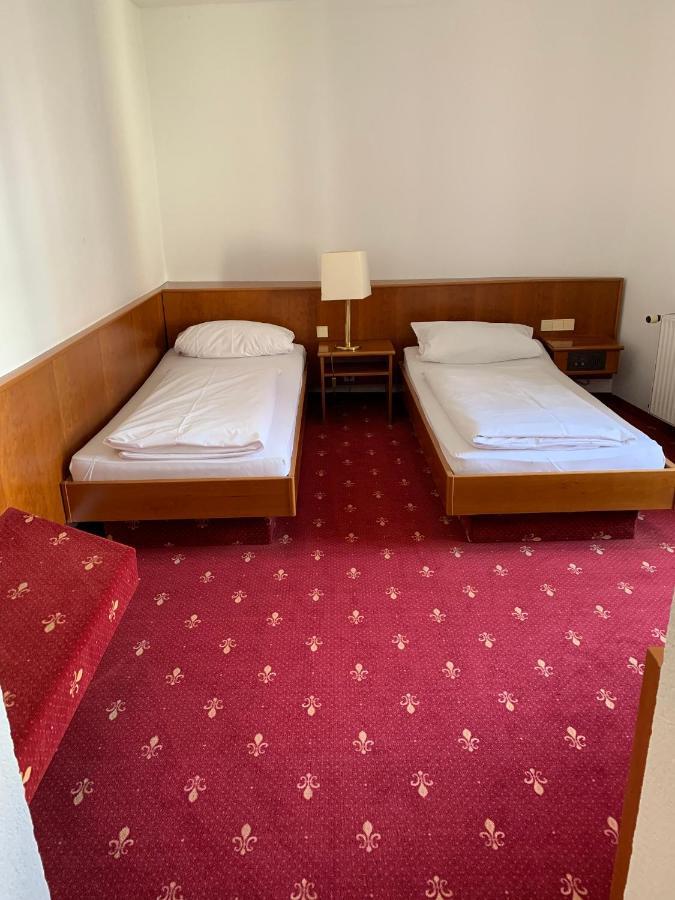 Hotel Erlenbacher Hof Бад-Гомбург-фор-дер-Гее Екстер'єр фото