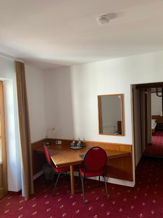 Hotel Erlenbacher Hof Бад-Гомбург-фор-дер-Гее Екстер'єр фото