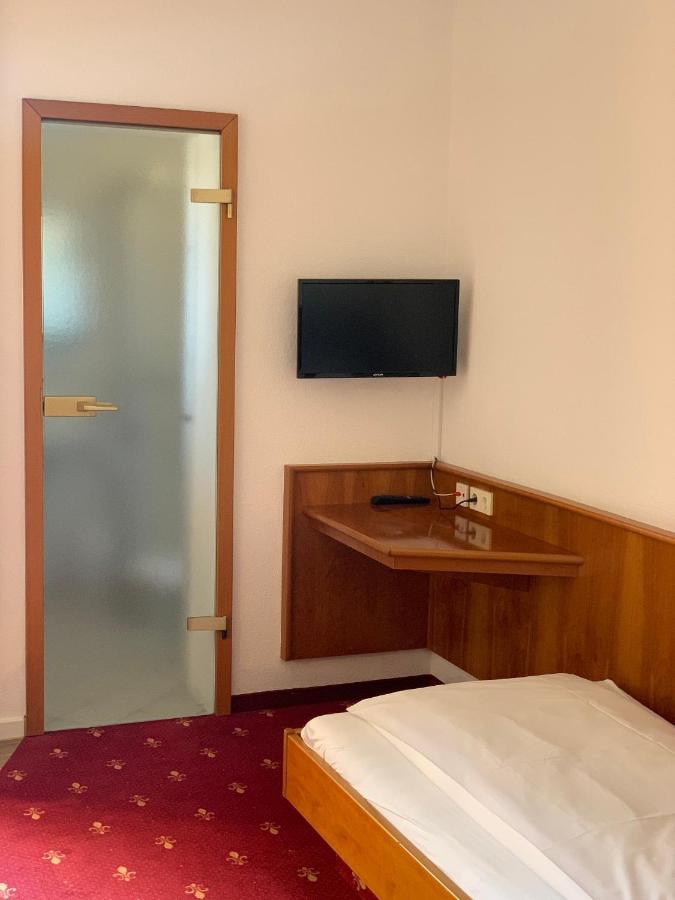 Hotel Erlenbacher Hof Бад-Гомбург-фор-дер-Гее Екстер'єр фото