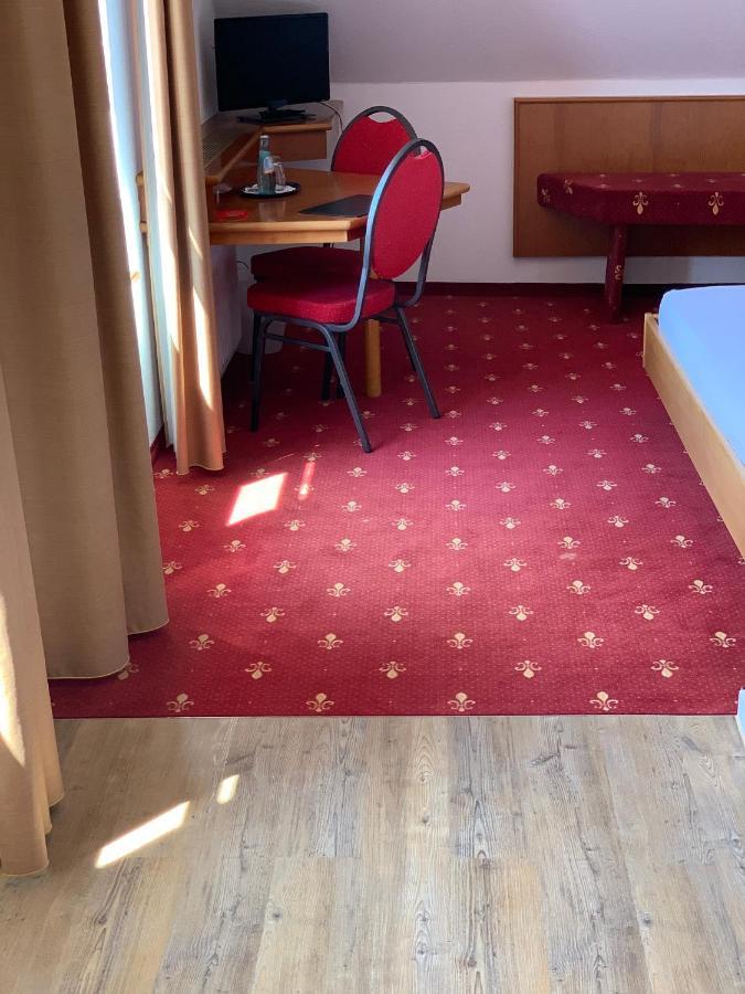 Hotel Erlenbacher Hof Бад-Гомбург-фор-дер-Гее Екстер'єр фото