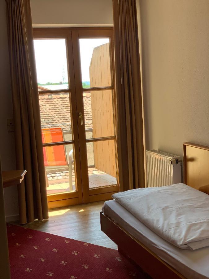 Hotel Erlenbacher Hof Бад-Гомбург-фор-дер-Гее Екстер'єр фото